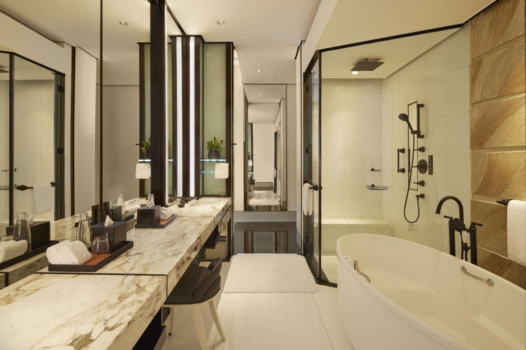 Hotel Keraton At The Plaza, Part Of The Unbound Collection By Hyatt à Jakarta Extérieur photo